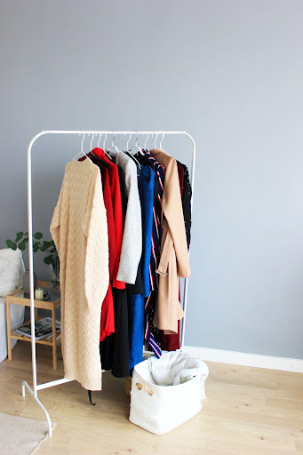 Maximizing Space In Small Closets: Hacks and Tips